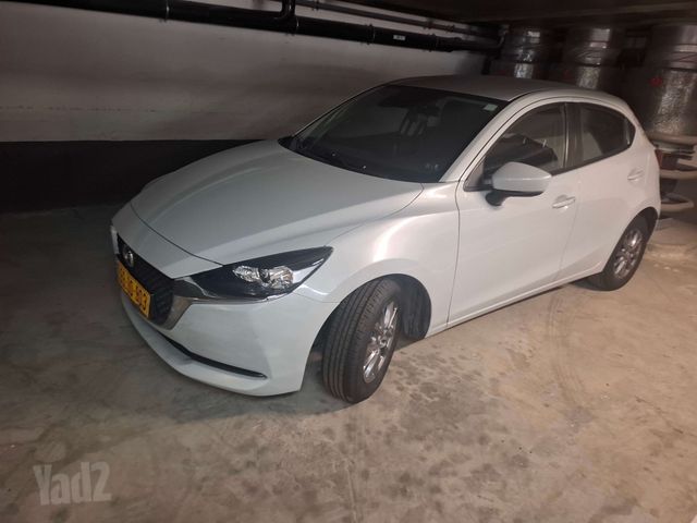 מודעת רכב מאזדה 2