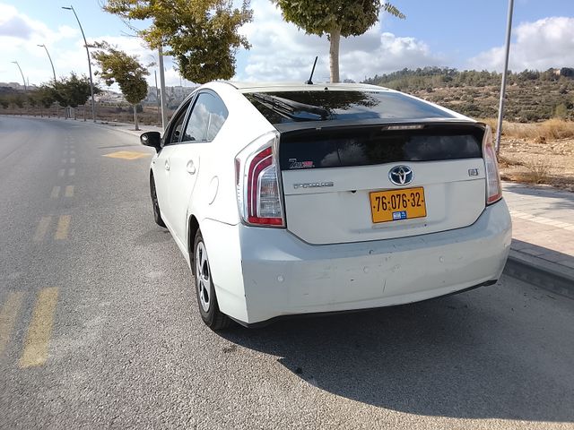 טויוטה פריוס