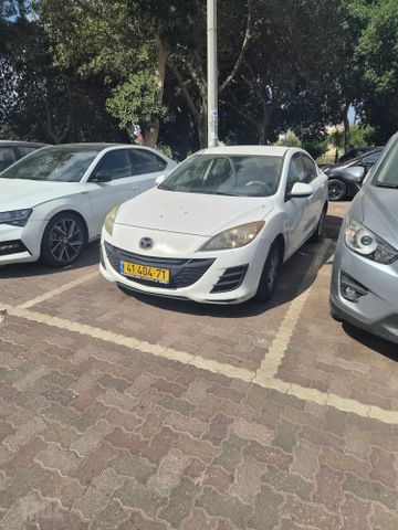 מודעת רכב מאזדה 3