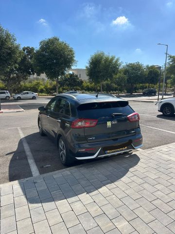 קיה נירו