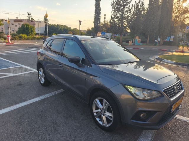מודעת רכב סיאט ארונה