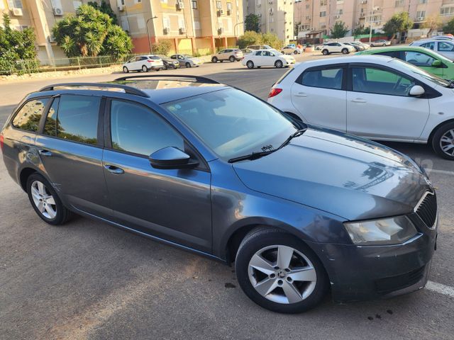 סקודה אוקטביה