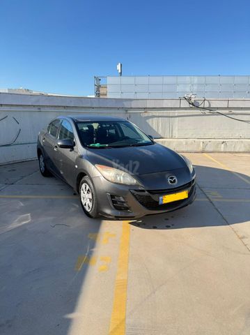 מודעת רכב מאזדה 3