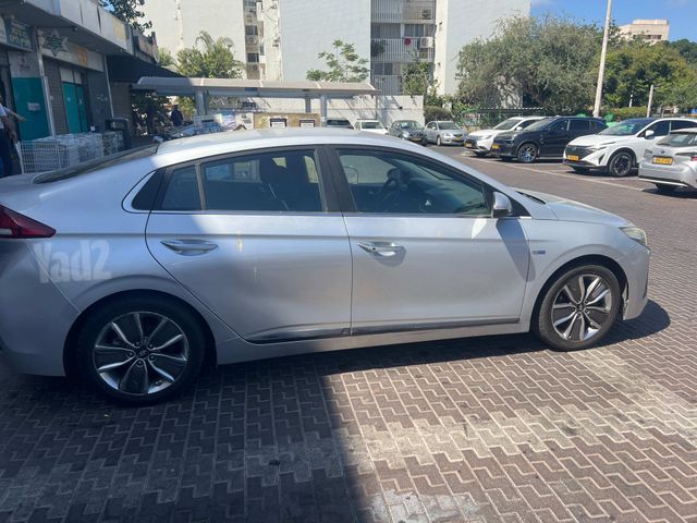 יונדאי איוניק