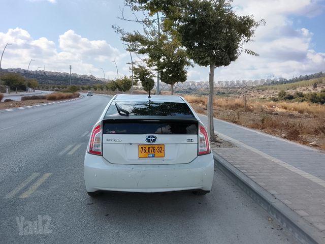 טויוטה פריוס