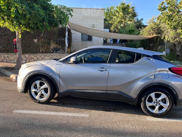 טויוטה C-HR