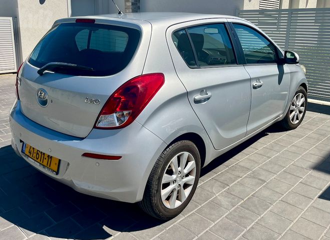 יונדאי i20