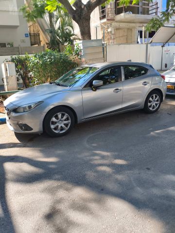 מאזדה 3