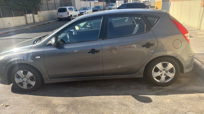 יונדאי i30