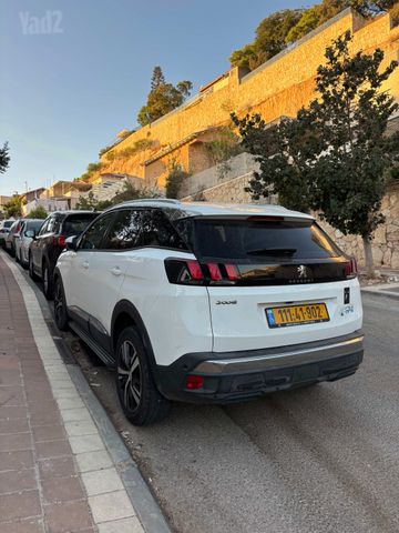 פיג'ו 3008
