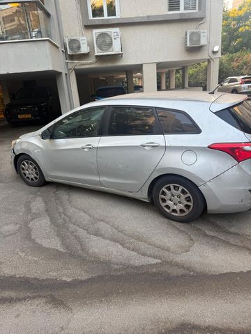 יונדאי i30