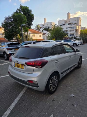 יונדאי i20