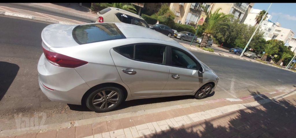 מודעת רכב יונדאי אלנטרה