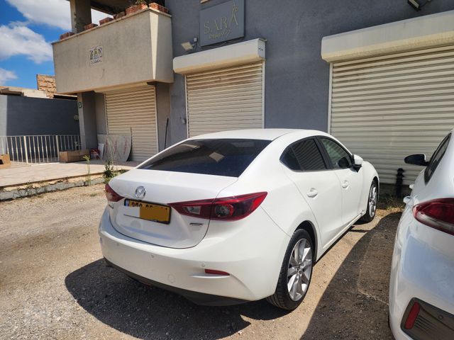 מאזדה 3