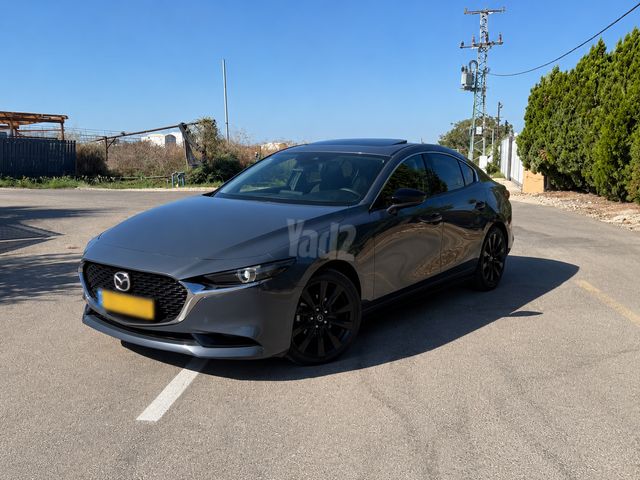 מודעת רכב מאזדה 3