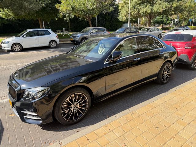 מודעת רכב מרצדס-בנץ E-class