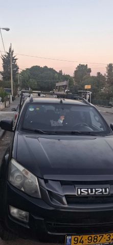 איסוזו די-מקס