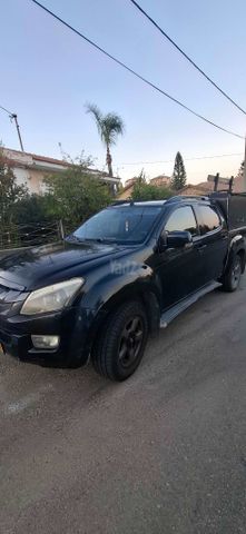 איסוזו די-מקס