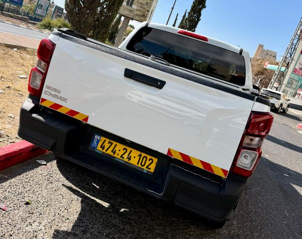 איסוזו די-מקס
