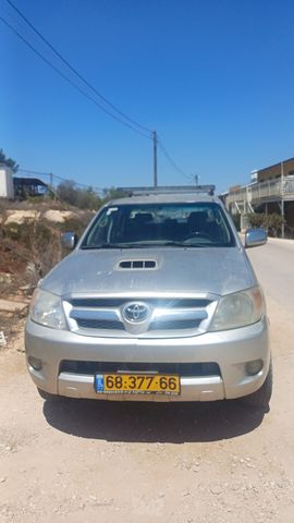 טויוטה היילקס ויגו