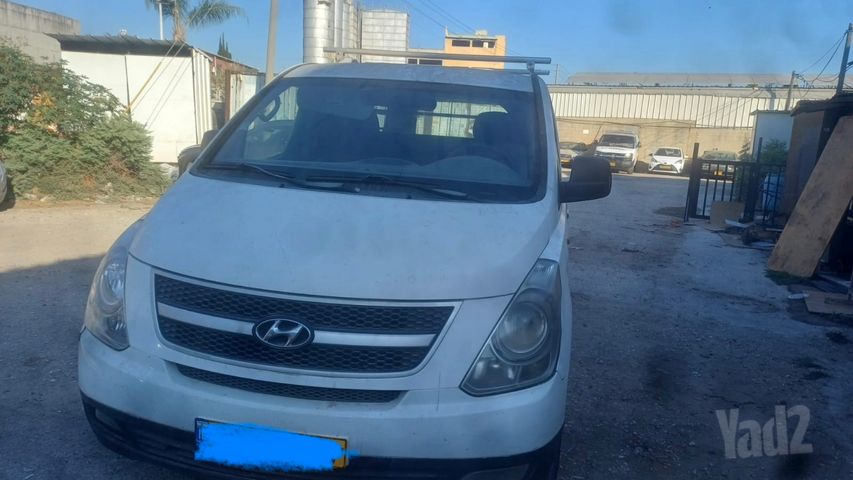 יונדאי H-1 / i800