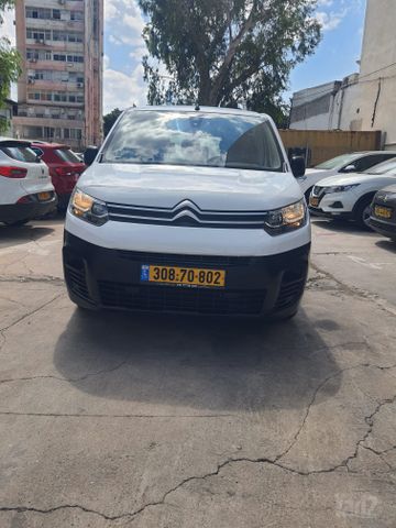 מודעת רכב סיטרואן ברלינגו