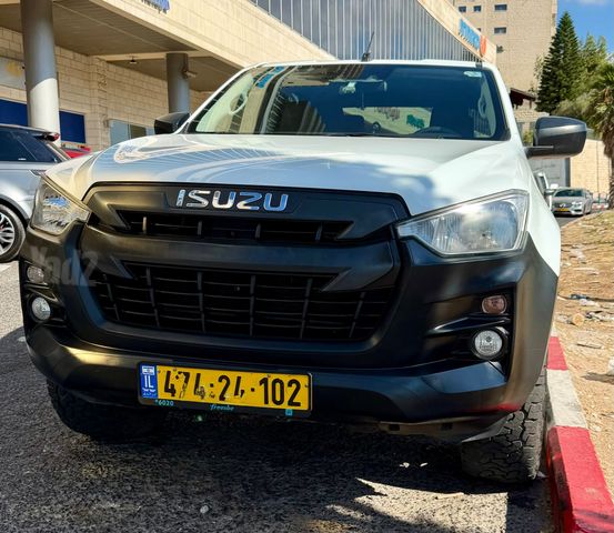 מודעת רכב איסוזו די-מקס
