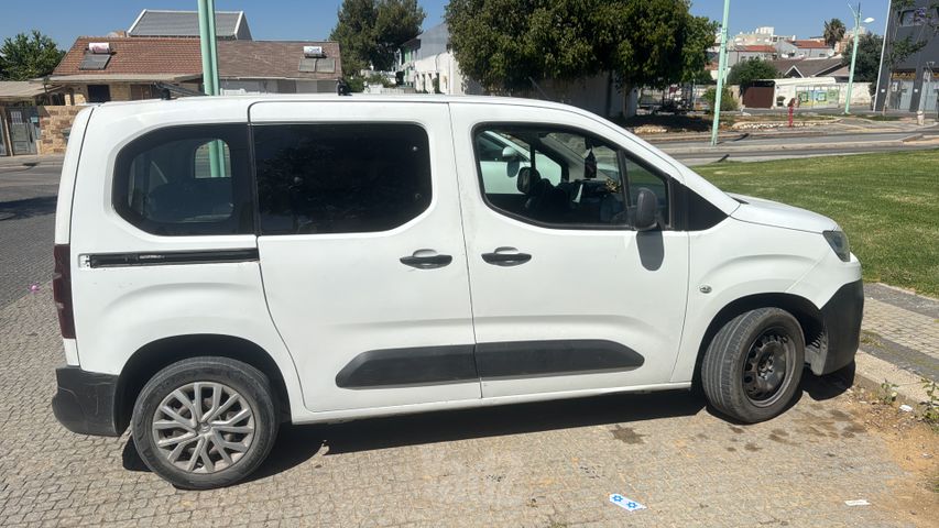 מודעת רכב סיטרואן ברלינגו