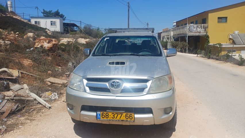 מודעת רכב טויוטה היילקס ויגו