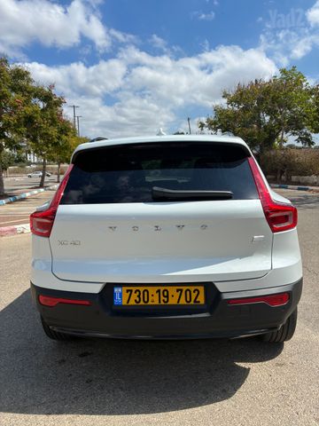 וולוו XC40