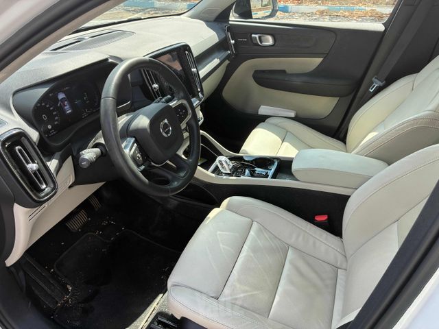 וולוו XC40