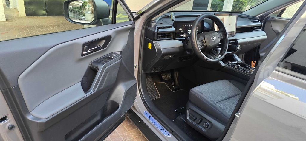 טויוטה RAV4
