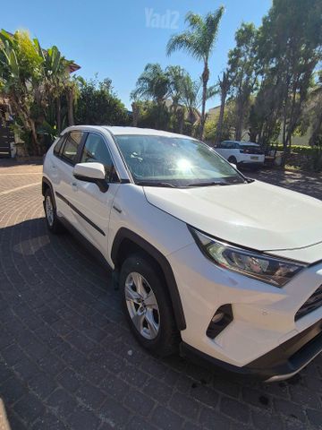טויוטה RAV4