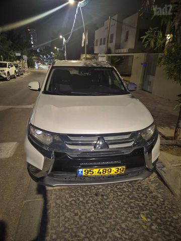 מיצובישי אאוטלנדר