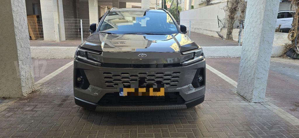 מודעת רכב טויוטה RAV4