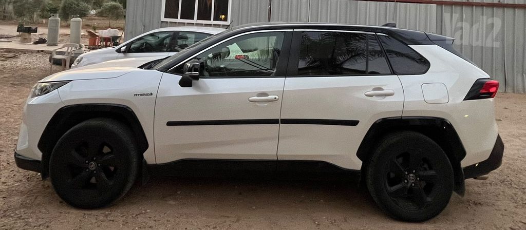 טויוטה RAV4