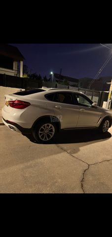ב מ וו X6