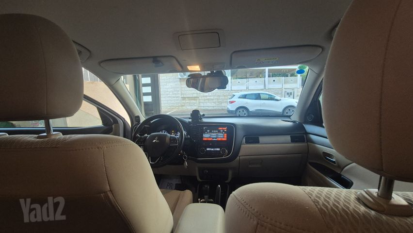 מיצובישי אאוטלנדר