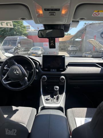 טויוטה RAV4