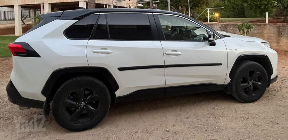 טויוטה RAV4
