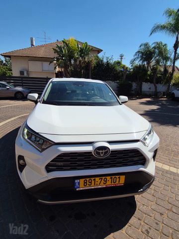 מודעת רכב טויוטה RAV4