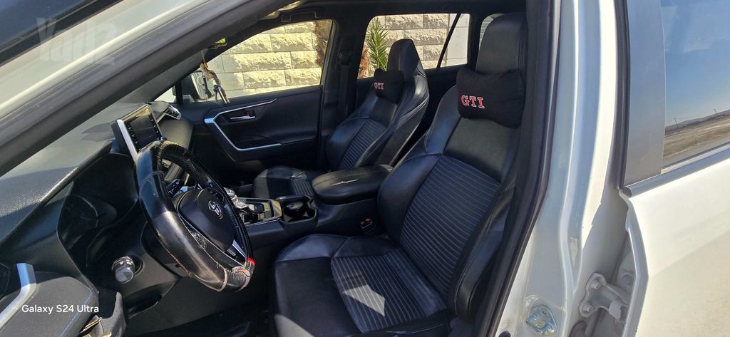 טויוטה RAV4