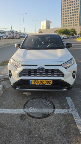 טויוטה RAV4