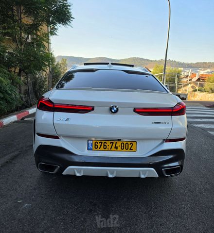 ב מ וו X6