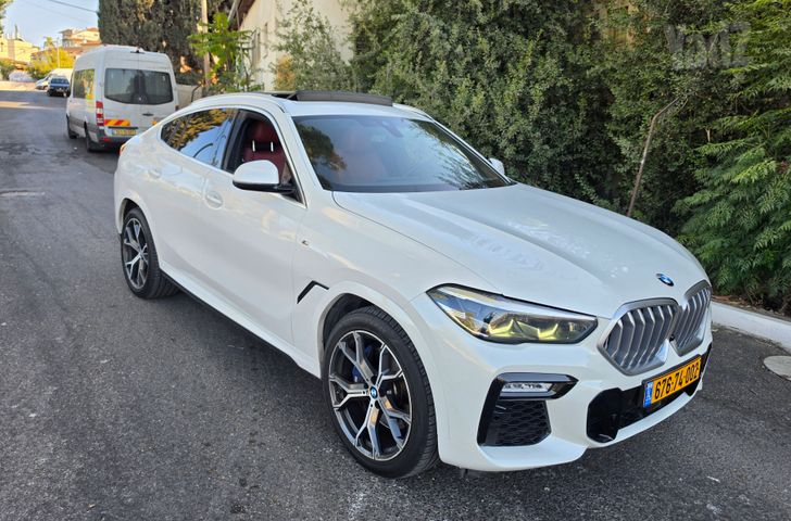 ב מ וו X6