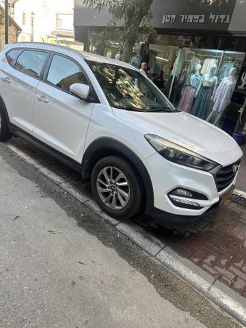 טוסון 4X2 Premium אוט׳ 2.0 (155 כ״ס)