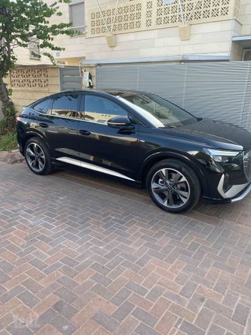 אאודי Q4 e-tron