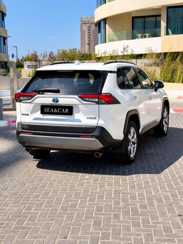 טויוטה RAV4