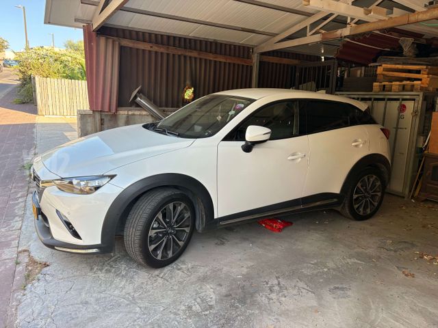 מודעת רכב מאזדה CX-3