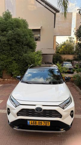 טויוטה RAV4